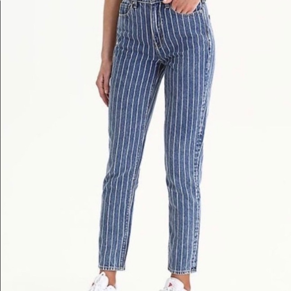 American Eagle Mom Jeans Size 0